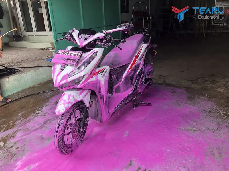 Dịch vụ rửa và chăm sóc xe tại nhà